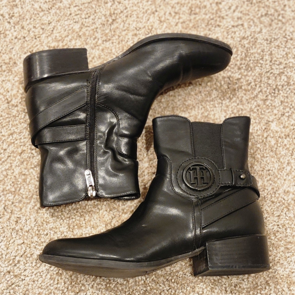 Tommy Hilfiger black booties
